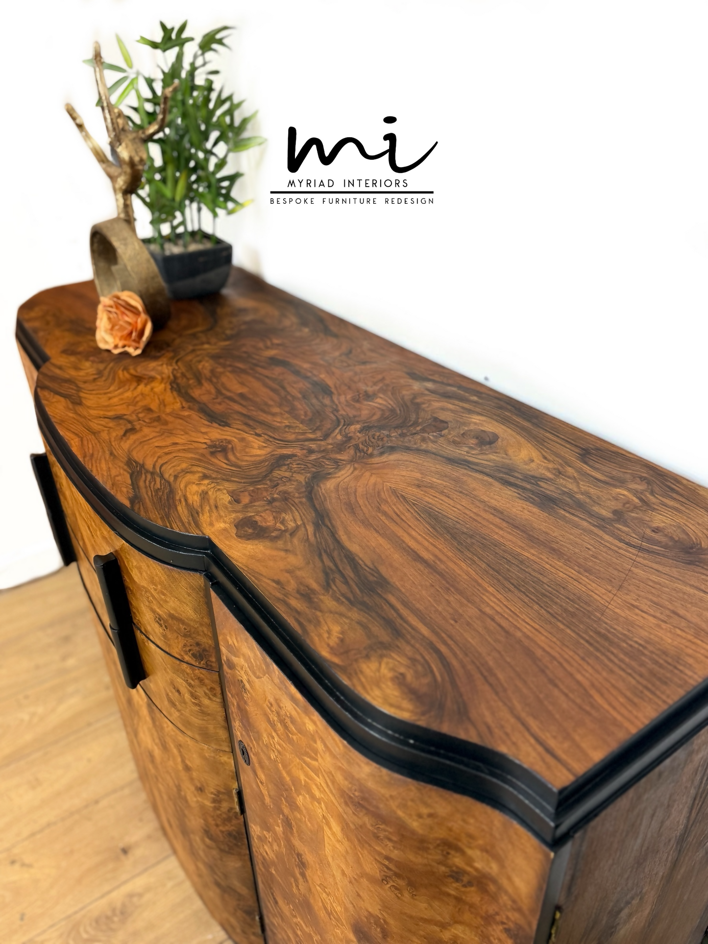 Refinished Art Deco Burl Walnut and Black Sideboard, drinks cabinet, 1930s, buffet
