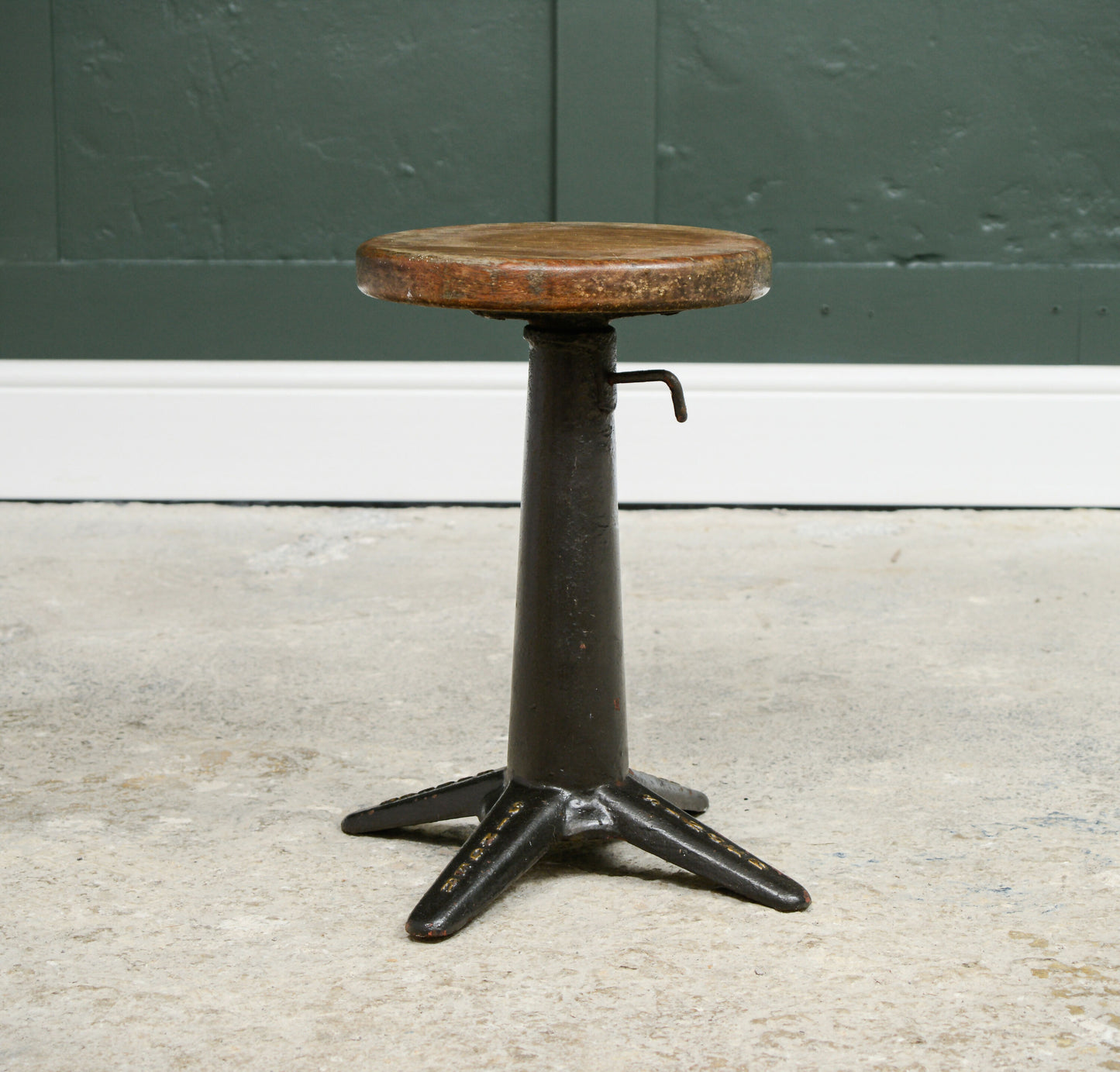 Antique Singer Sewing Machinists Stools - Cast Iron - Adjustable Height -SKU 165