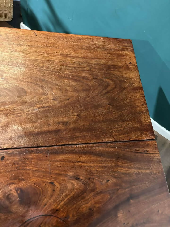 Georgian Mahogany Drop Leaf Tablecc