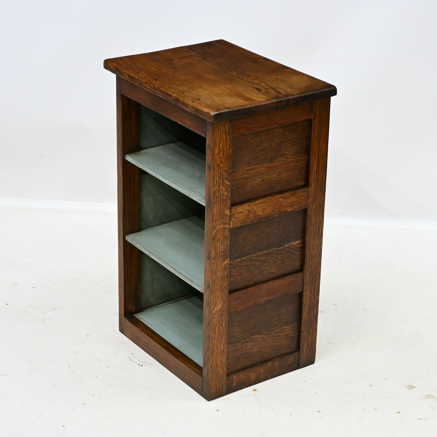 Vintage Oak bedside Cabinet 2 Shelves 62cm Tall Painted Inside FREE UK Delivery. SBR11096/2710E