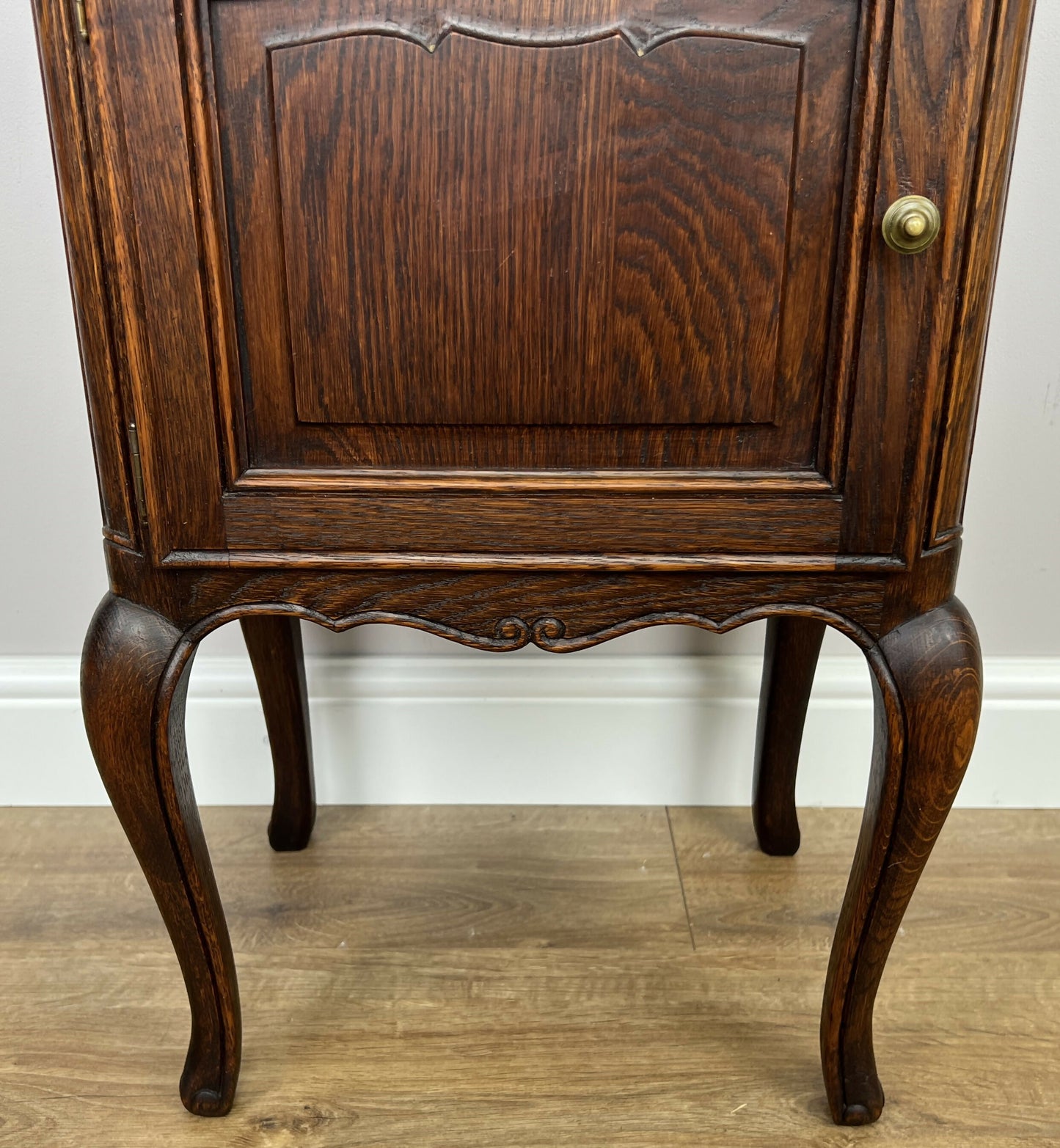 Bedside Table Vintage French Louis Style Oak Nightstand Carved Cabinet LOT 6314