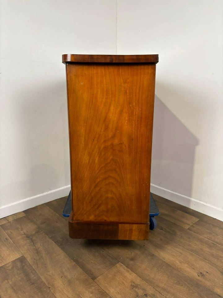 Victorian Flame Mahogany Chest of Drawers