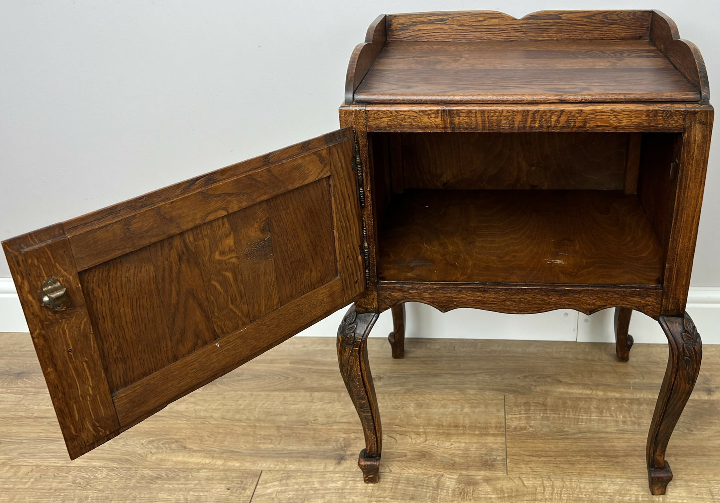 Bedside Table Vintage French Louis Oak Cabinet Cupboard Nightstand LOT 6230