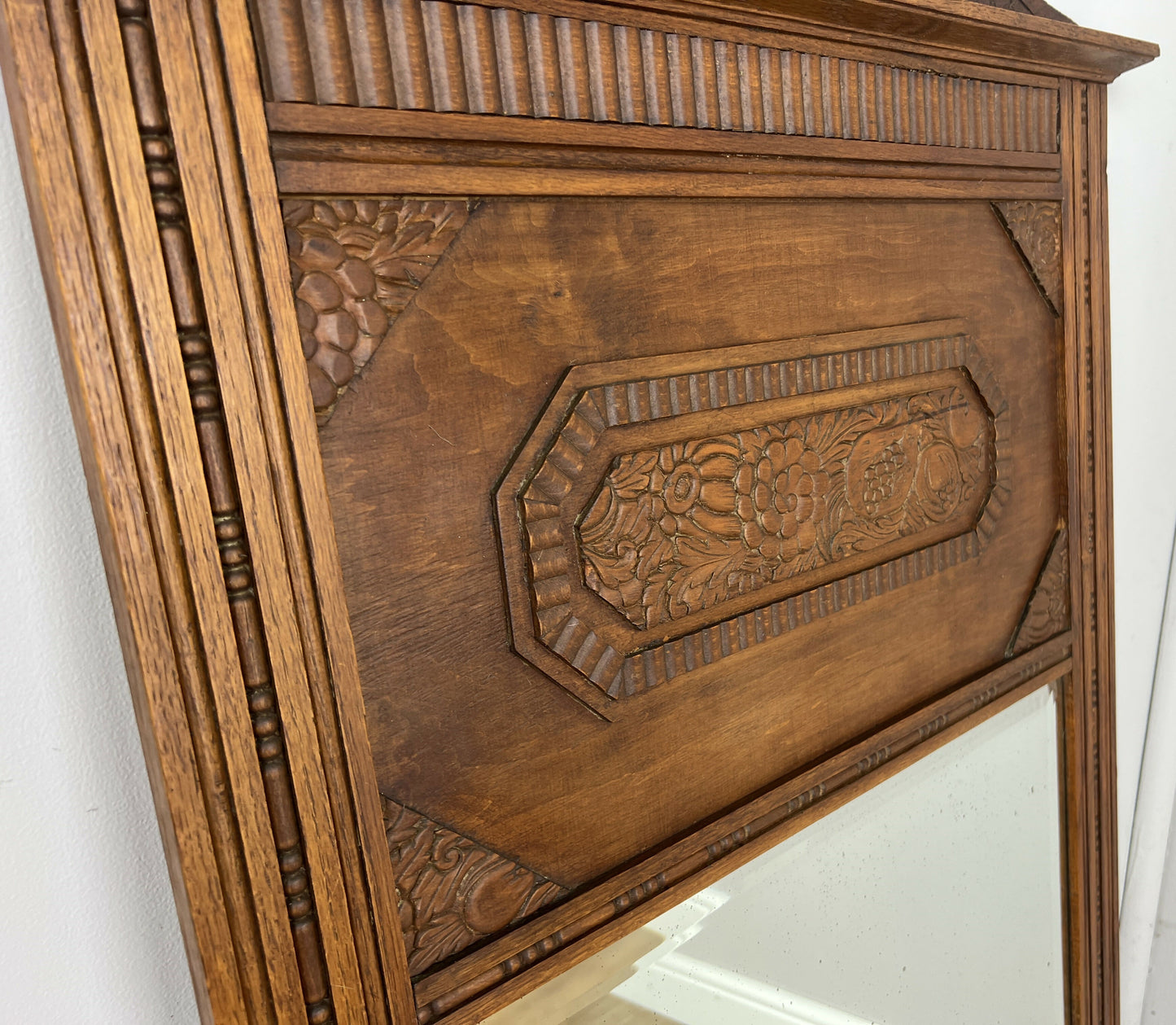 Mirror Antique French Style Oak Carved Decorative Frame Wall Mirror LOT 6276