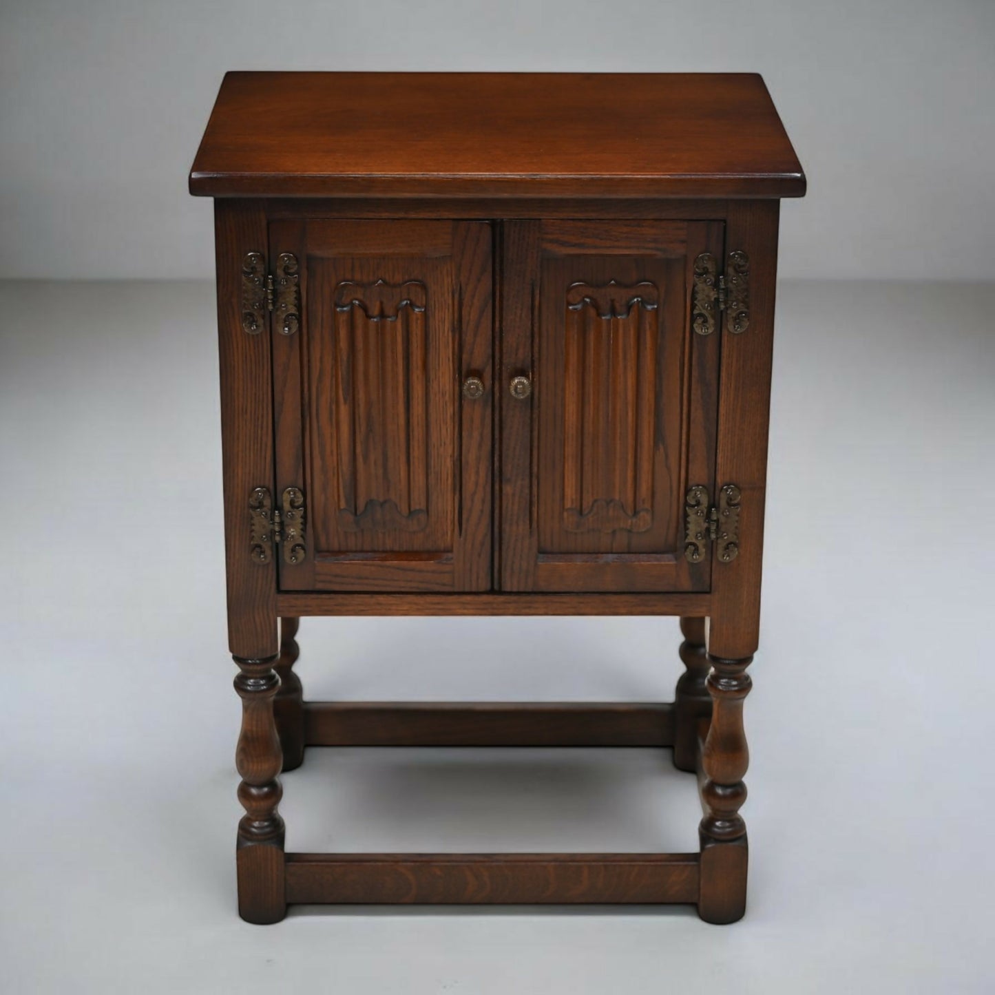 Old Charm Pedestal Cabinet Small Cupboard Bedside Tudor Brown FREE UK DELIVERY*