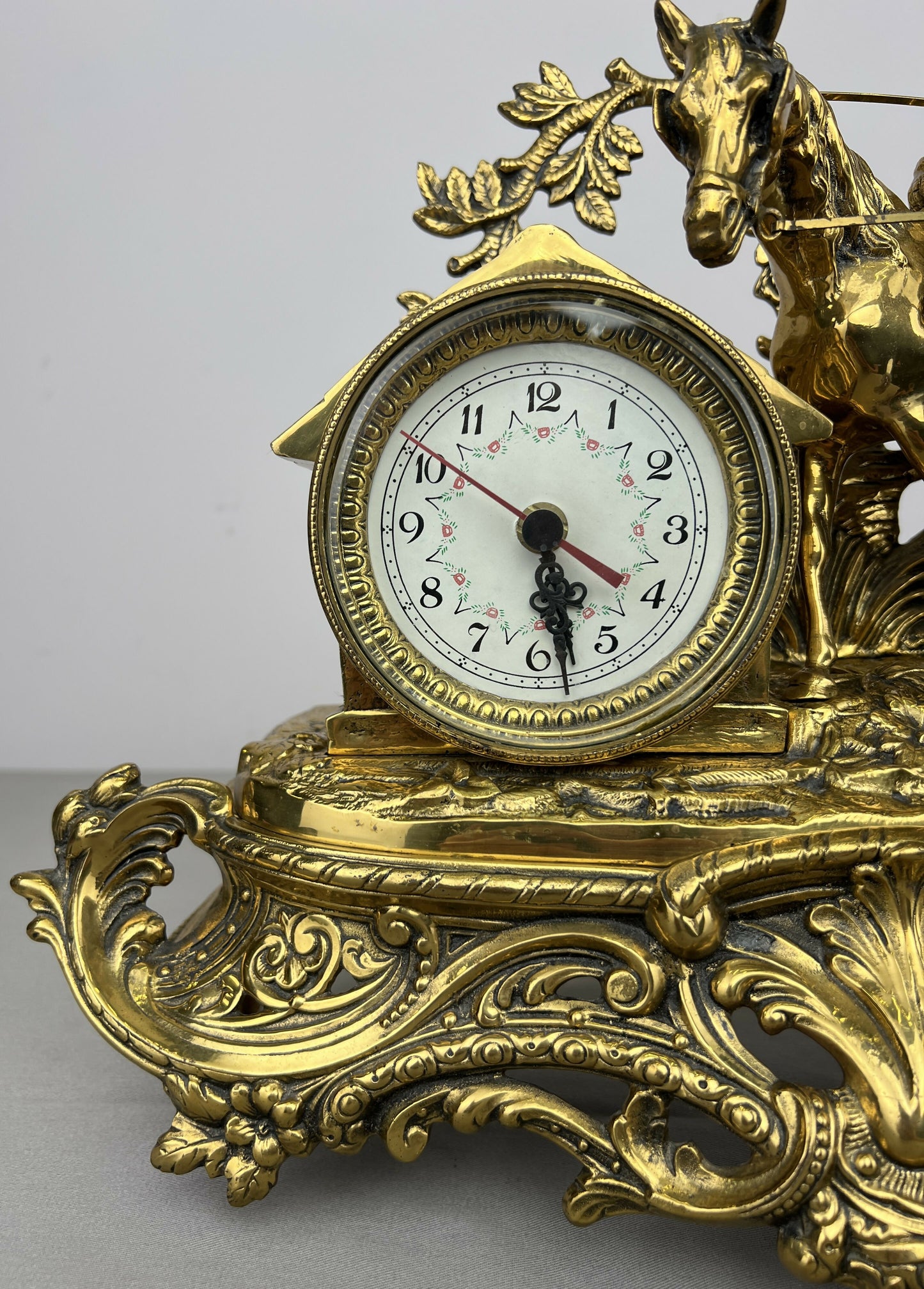 Clock Vintage French Style Quartz Ornate Horse Figure Mantel Clock LOT 6435