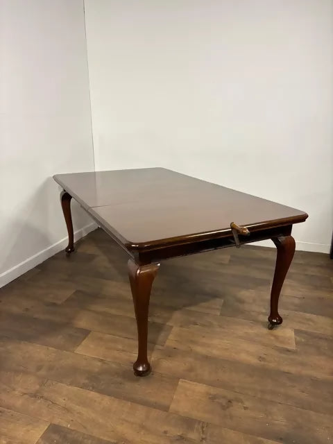 Edwardian Mahogany Wind-Out Extending Dining Table