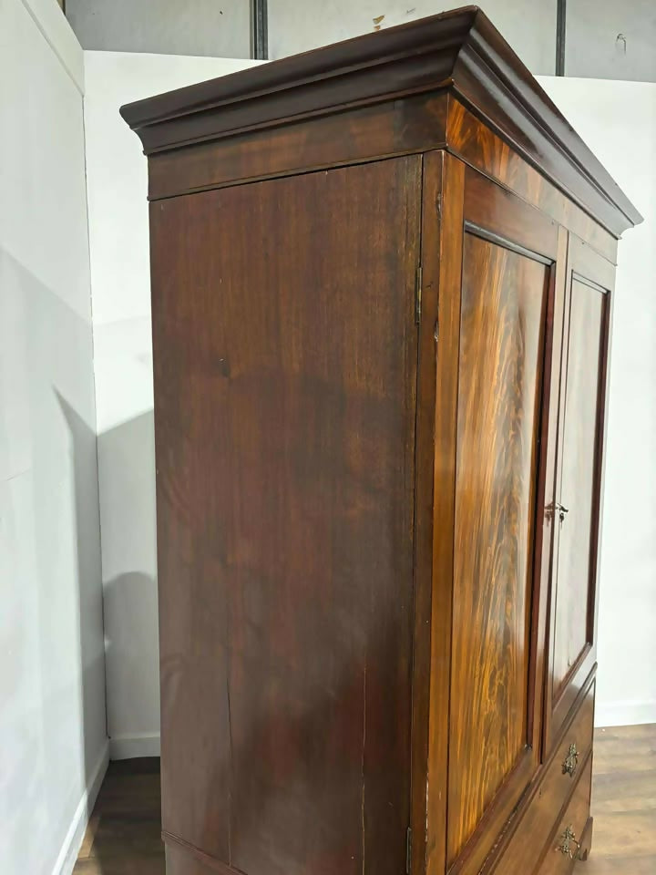 Victorian Mahogany Hanging Cupboard / Wardrobe