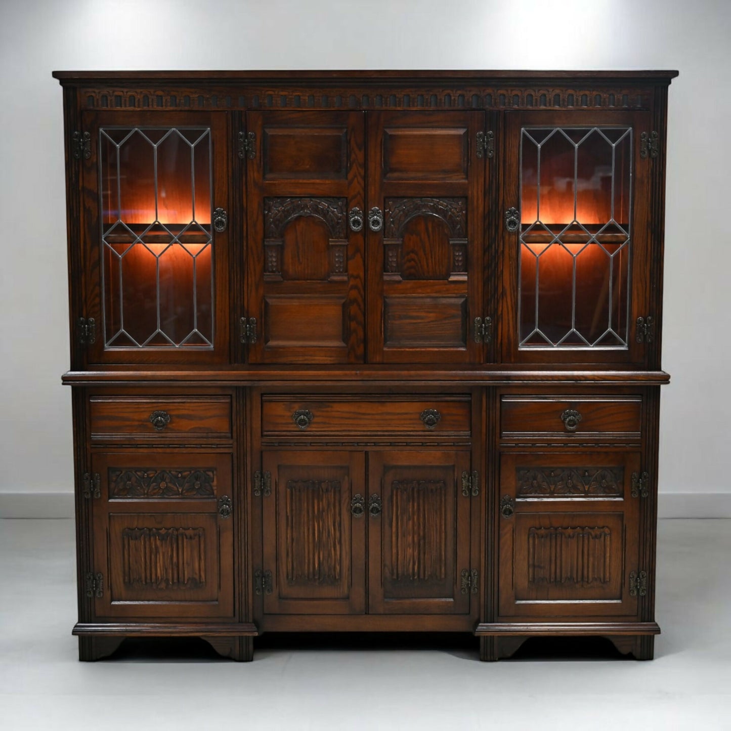 Old Charm Exeter Buffet Sideboard Model #2328 Tudor Brown FREE UK Delivery*