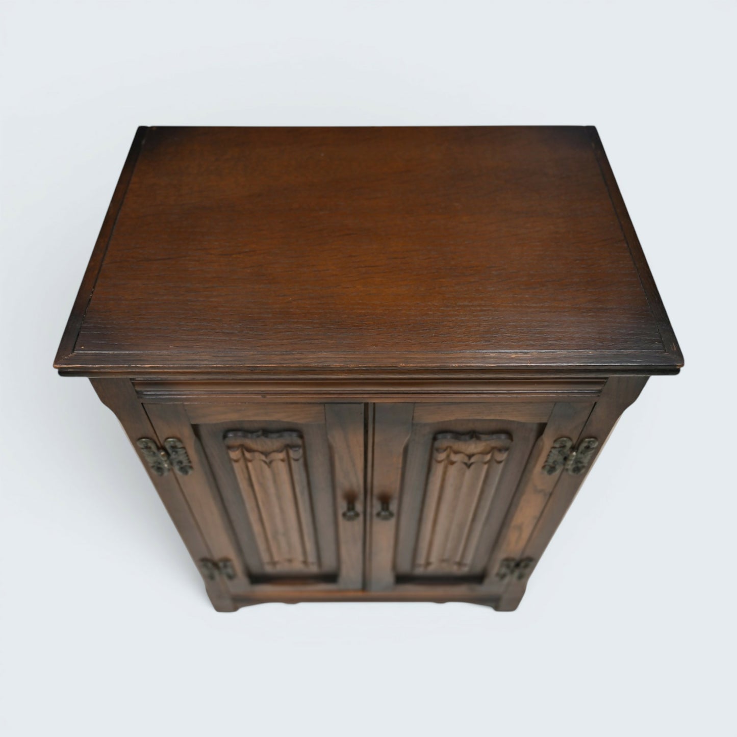 Old Charm Linenfold Cupboard Bedside Cabinet 2 Door Tudor Brown FREE DELIVERY*