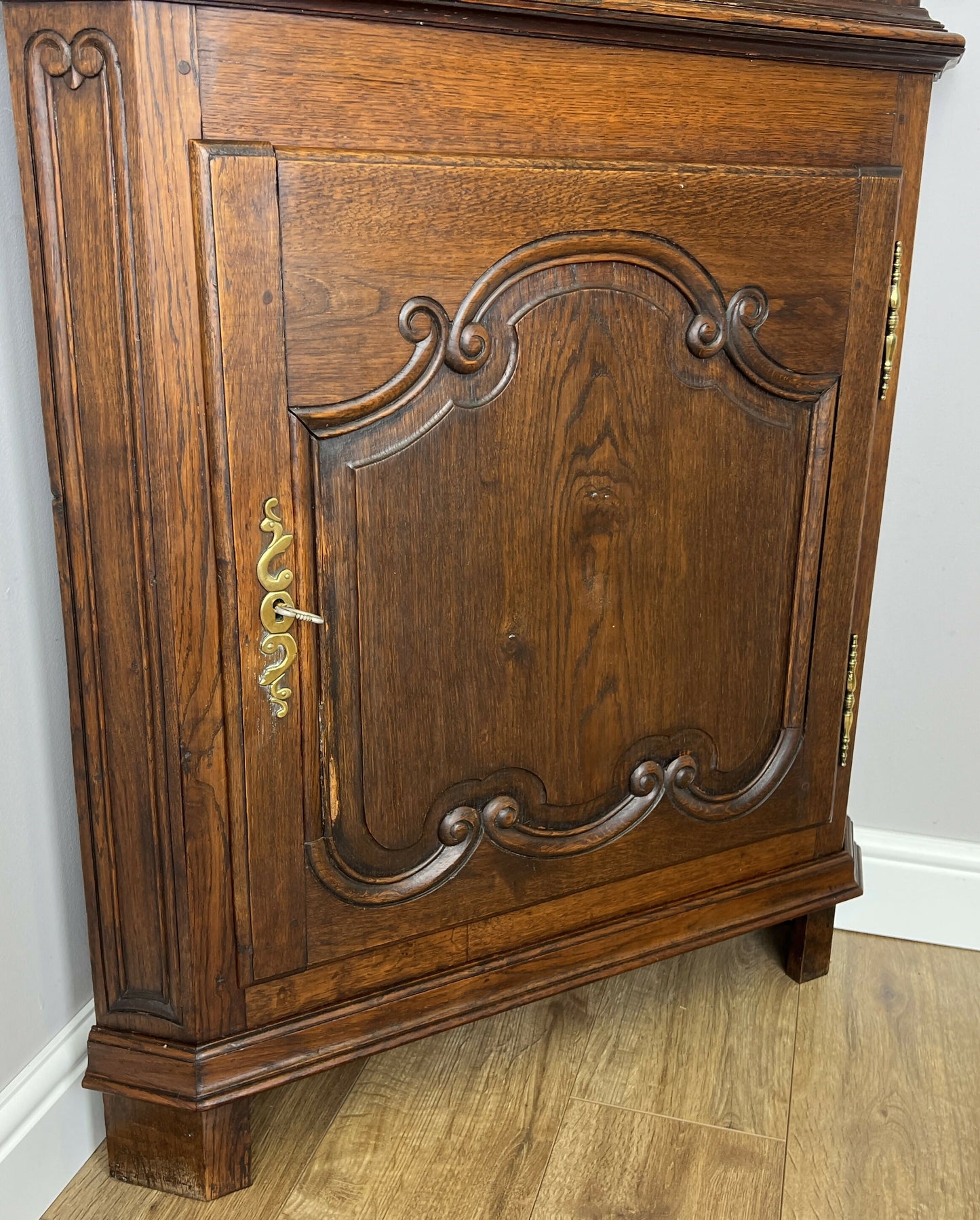 Bookcase Vintage French Style Oak Display Cabinet Carved Sideboard LOT 6262