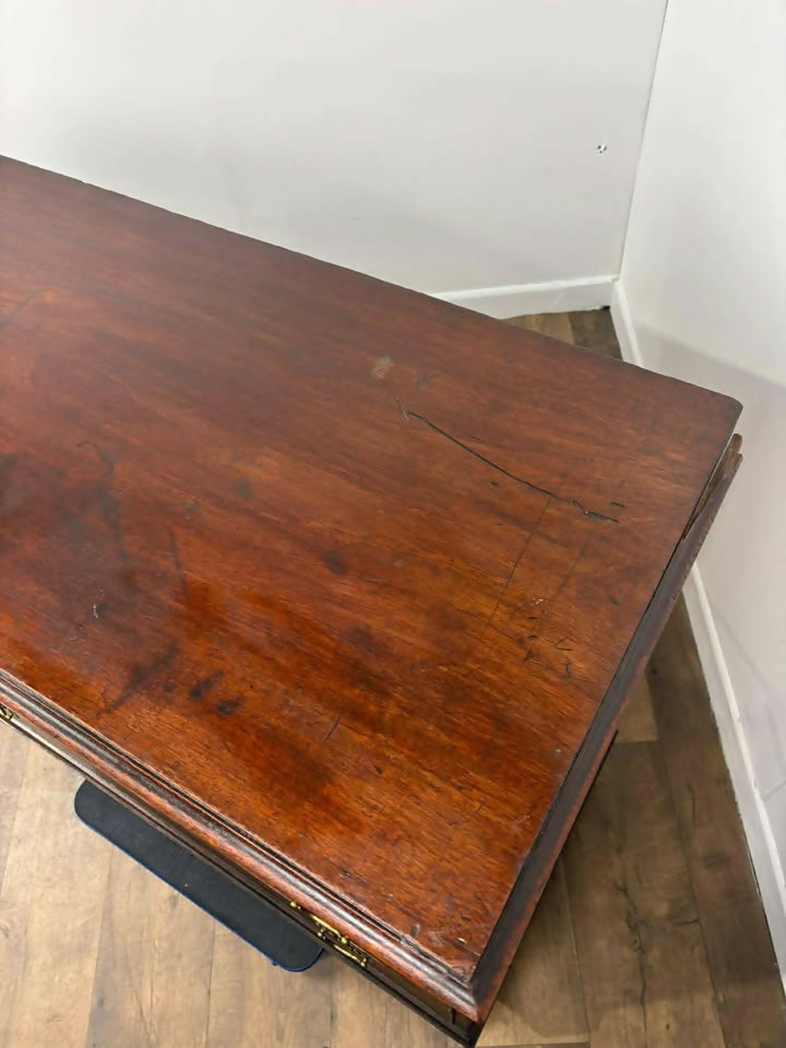 Georgian Mahogany Chest of Drawers