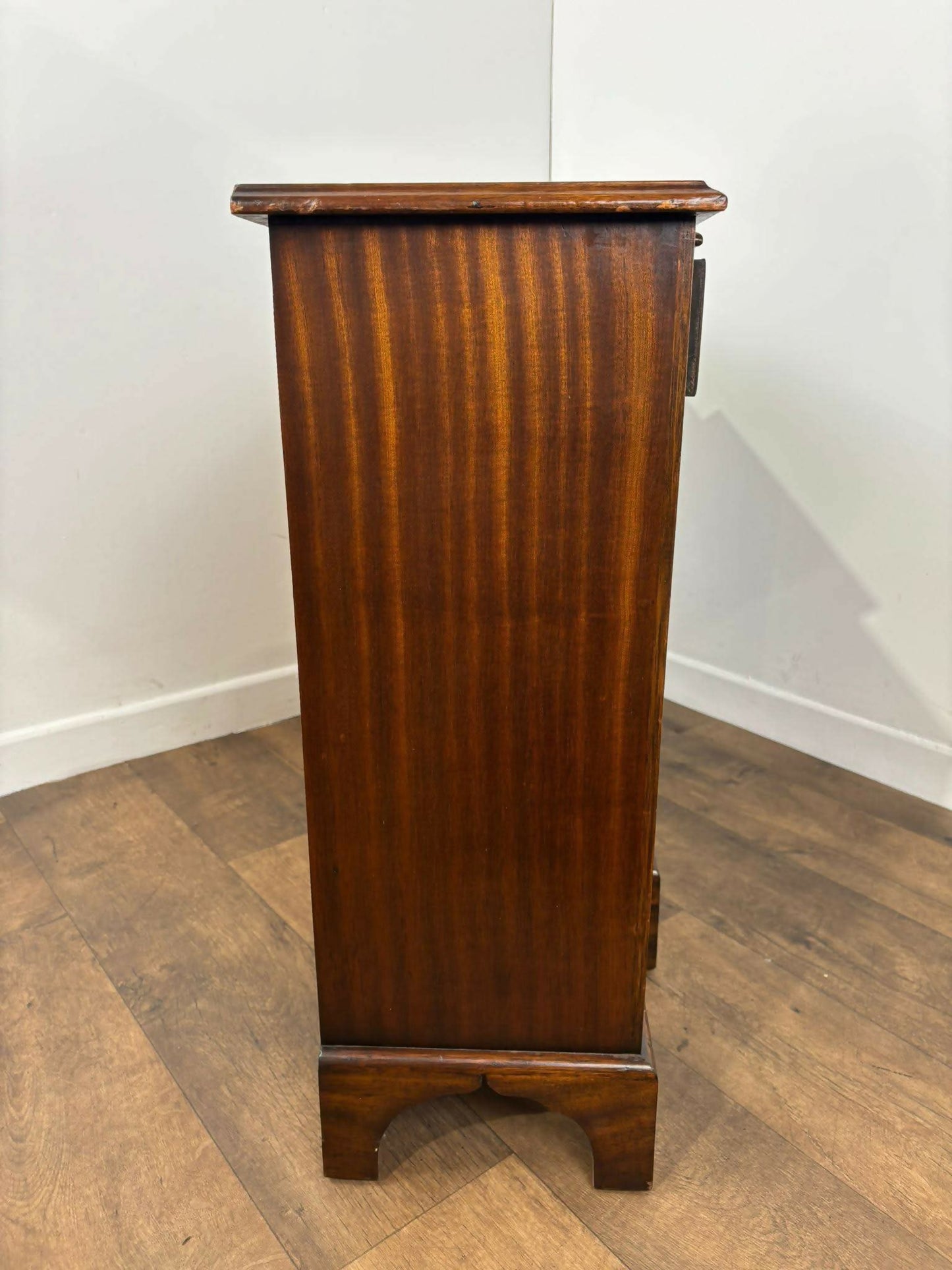 Reproduction Mahogany Crossbanded Breakfront Sideboard