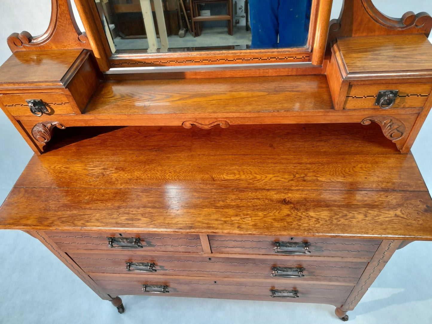 Oak Dressing Table Arts & Crafts complete with mirror and inlay detail