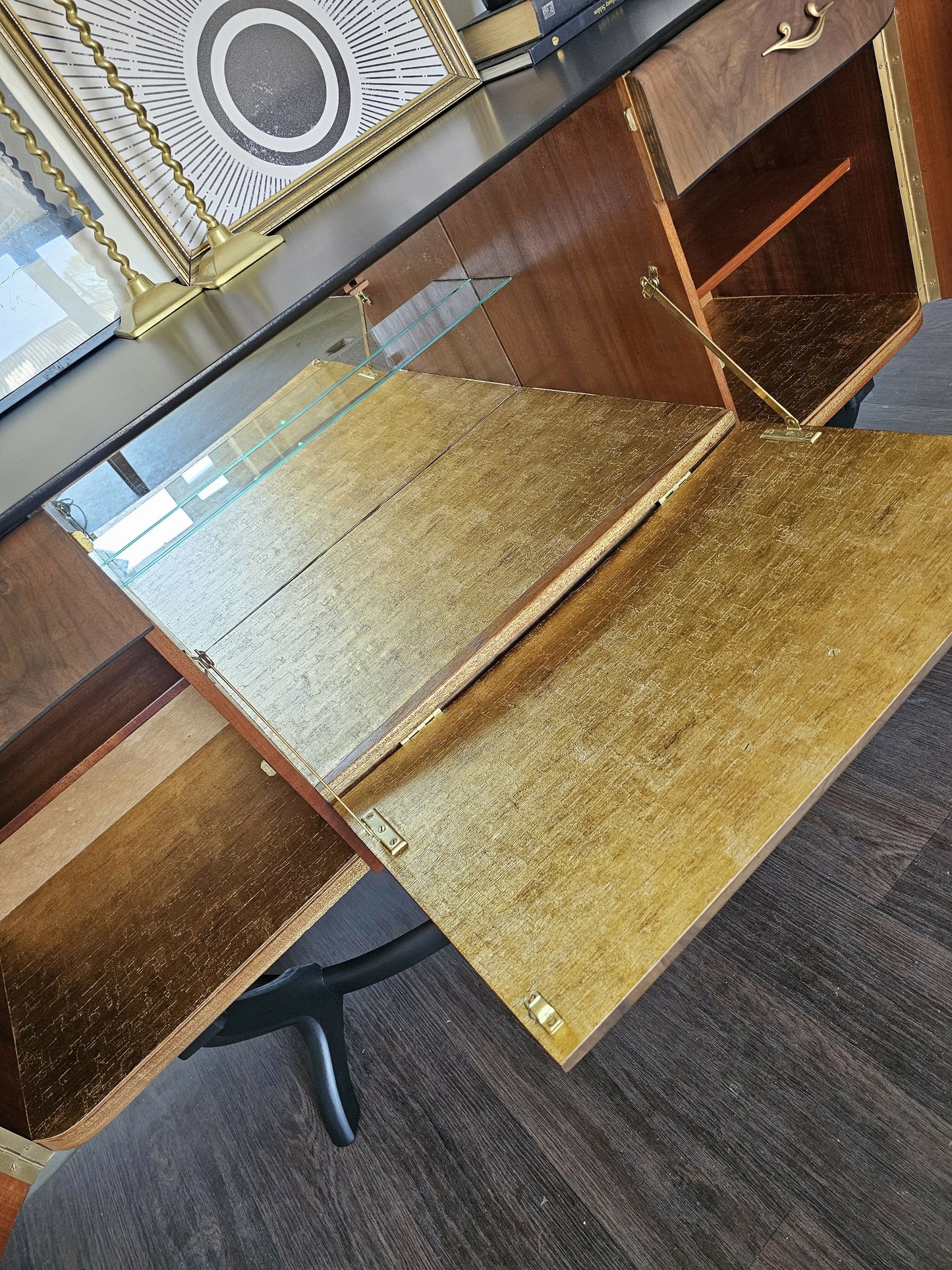 Mid Century Modern Beautility Drinks Cabinet / Sideboard / TV Cabinet