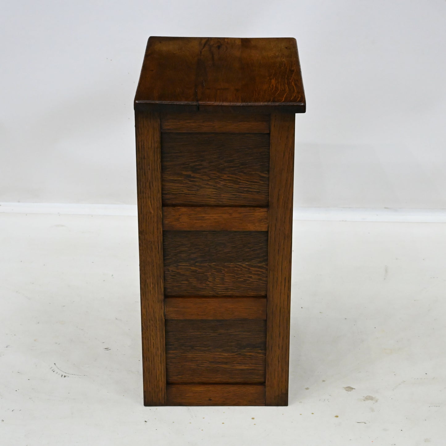 Vintage Oak bedside Cabinet 2 Shelves 62cm Tall Painted Inside FREE UK Delivery. SBR11096/2710E