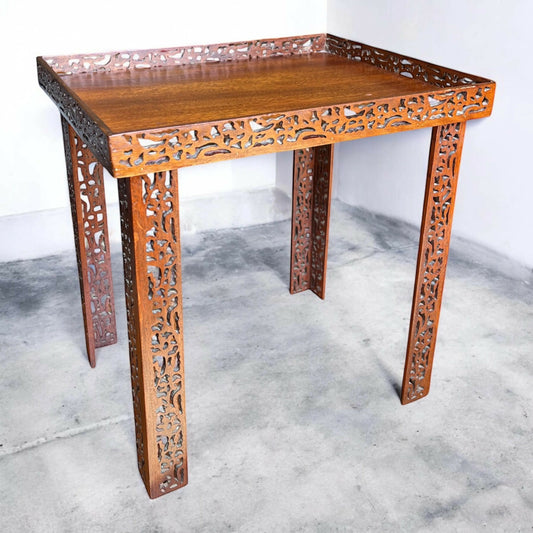 20th Century vintage Chinese Chippendale style small table