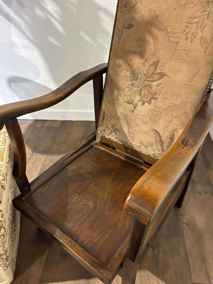 Vintage Beech-Framed Reclining Chair v