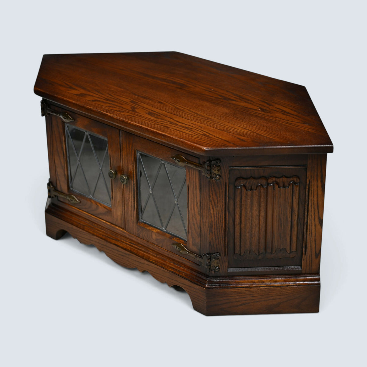 Old Charm Corner TV Stand / Video Cabinet Tudor Brown Finish FREE UK Delivery*