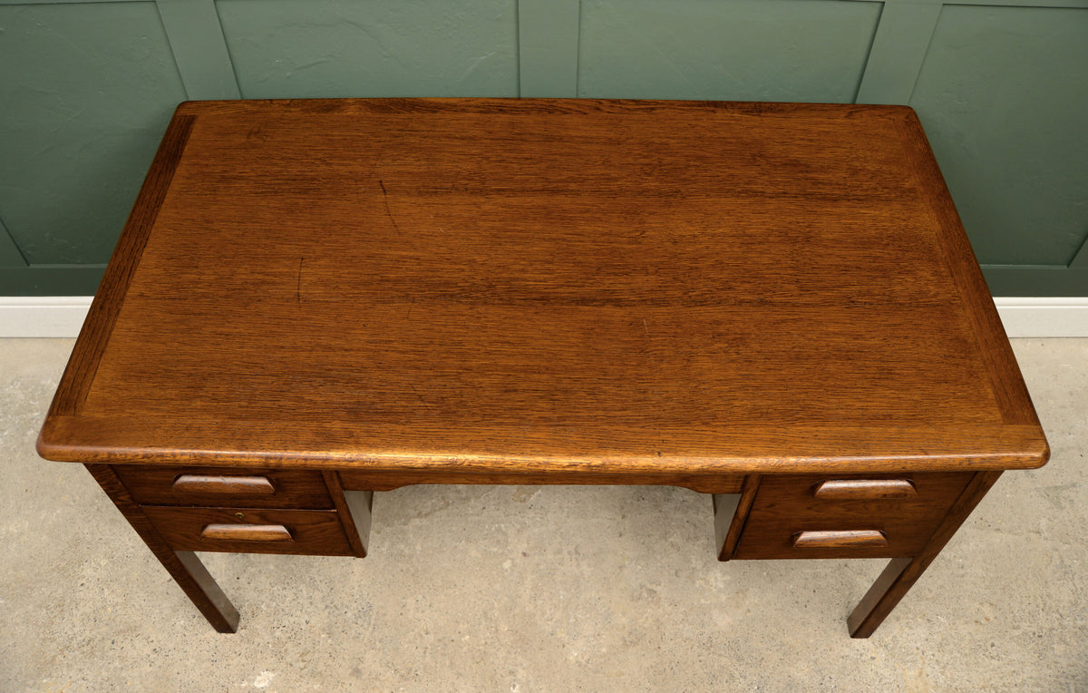Mid Century Oak Desk - Teachers Desk - 1950s -1960s