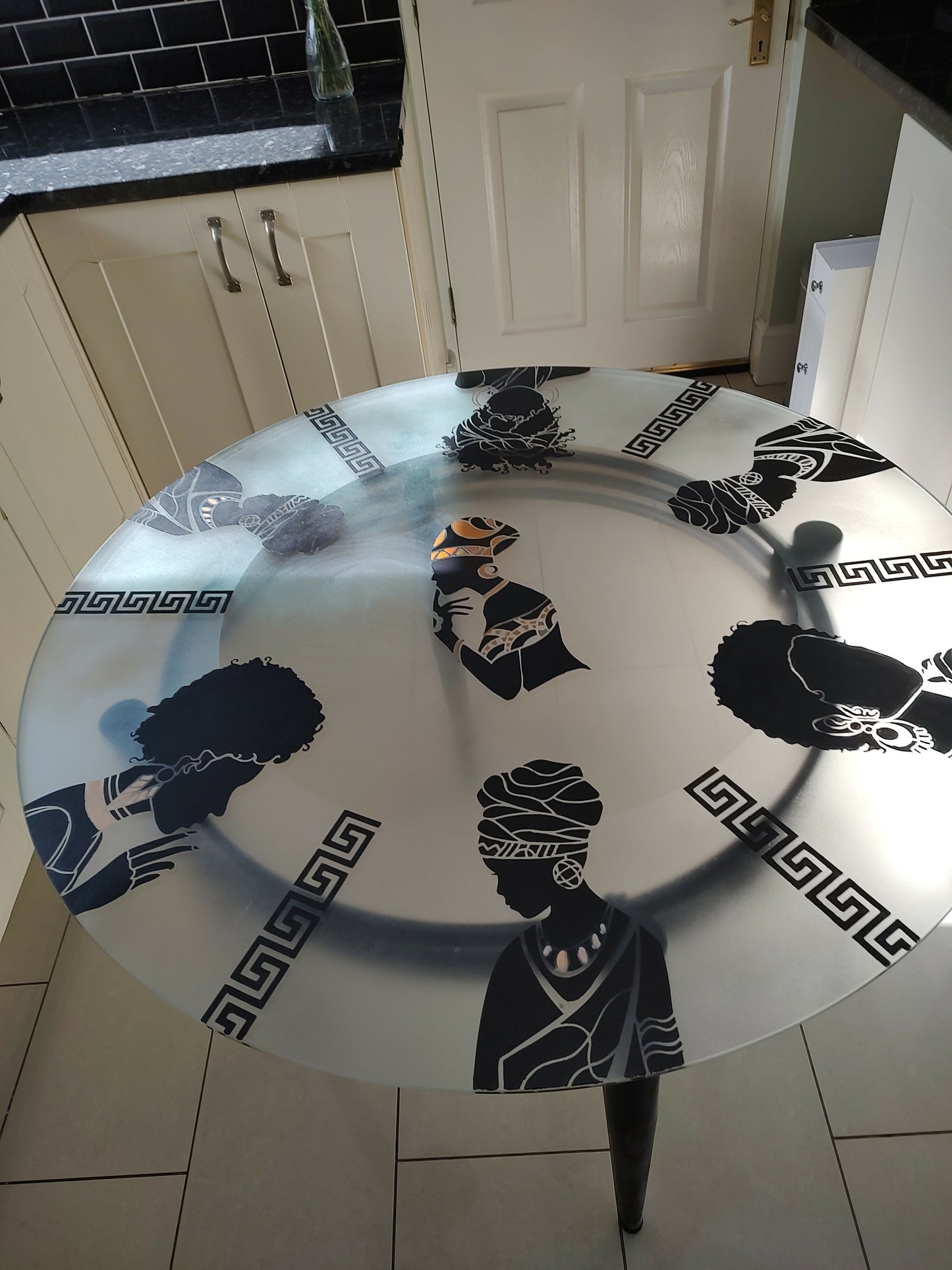THE AFRICAN ASPECTS UPCYCLED – ONE-OFF FURNITURE ART Who's Head of the Table?