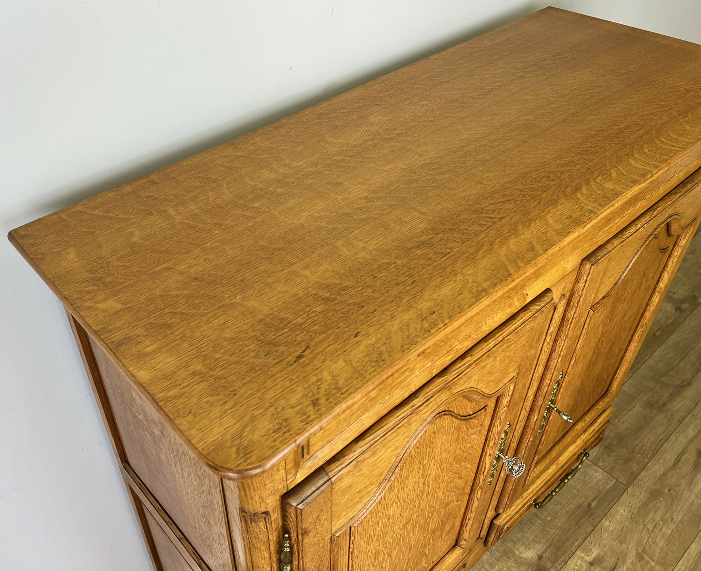 Cabinet Vintage French Louis XIV Style Sideboard Oak Carved Cupboard LOT 6268