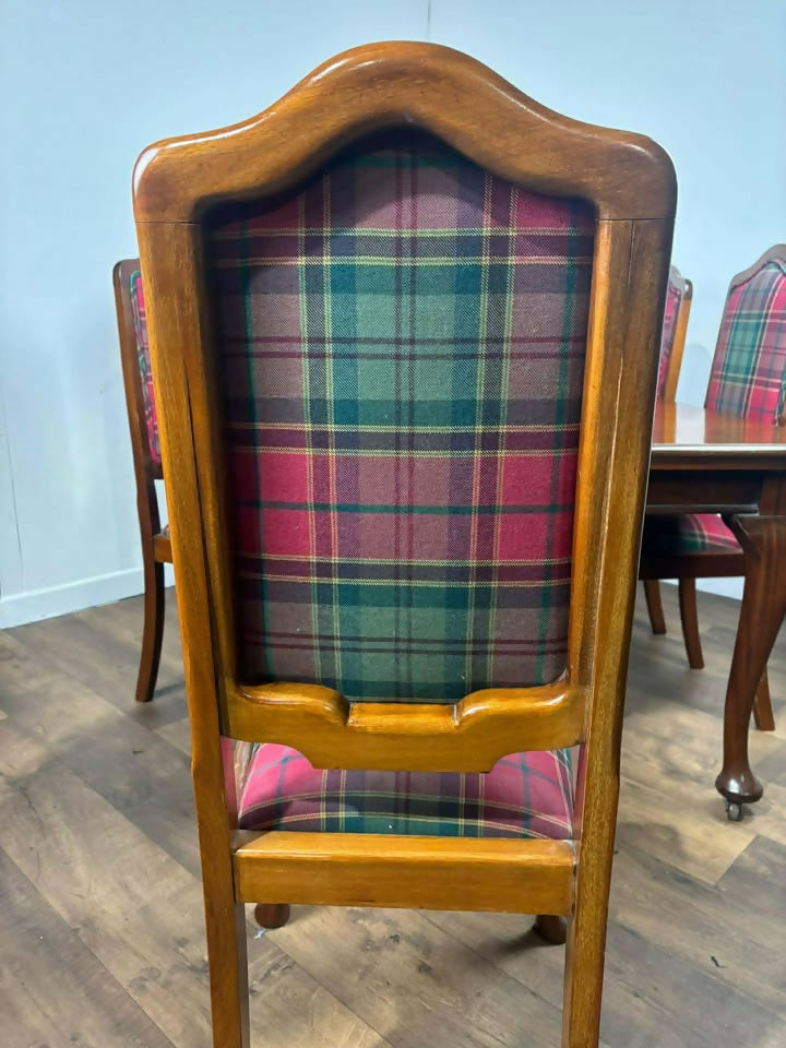 Edwardian Mahogany Wind Out Table Dining Suite