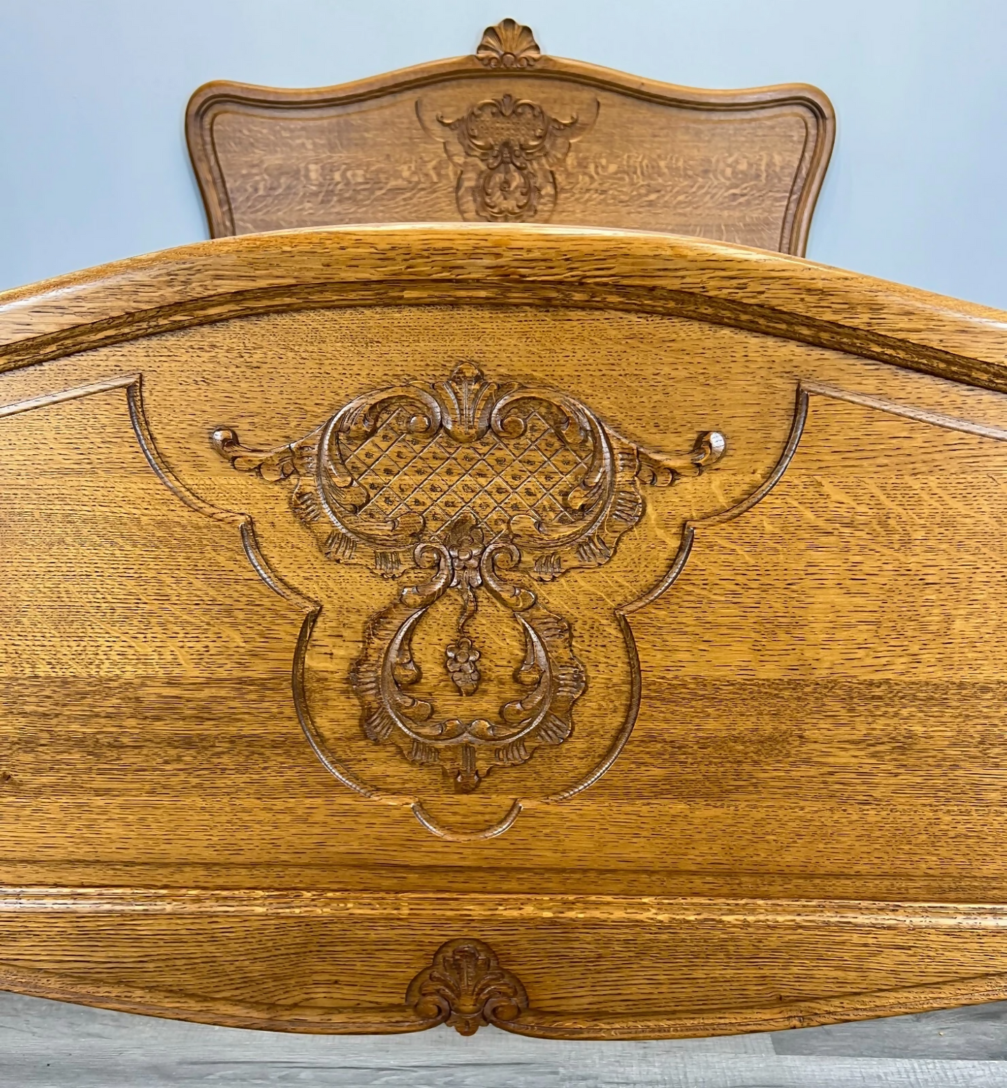 Bed Vintage French Louis XVI Oak Double Bed Frame Carved Headboard LOT 3667