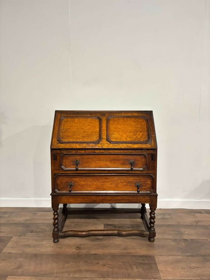 Vintage 1920s Oak Bureau Chest232