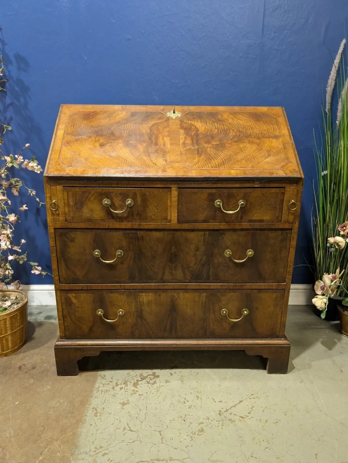 George II Walnut Burr Writing Bureau Desk Antique Beautiful Stunning