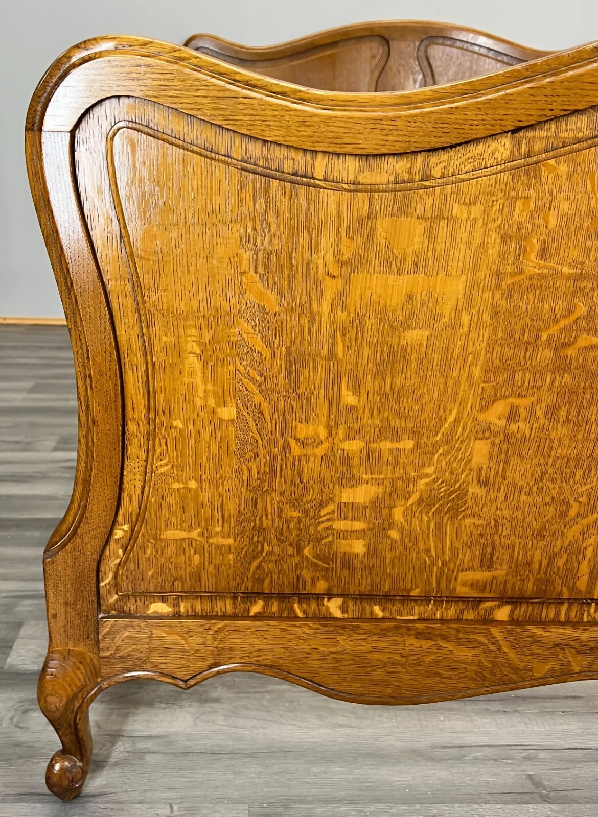 Bed Vintage French Louis XVI Oak Double Bed Frame Carved Headboard LOT 3699