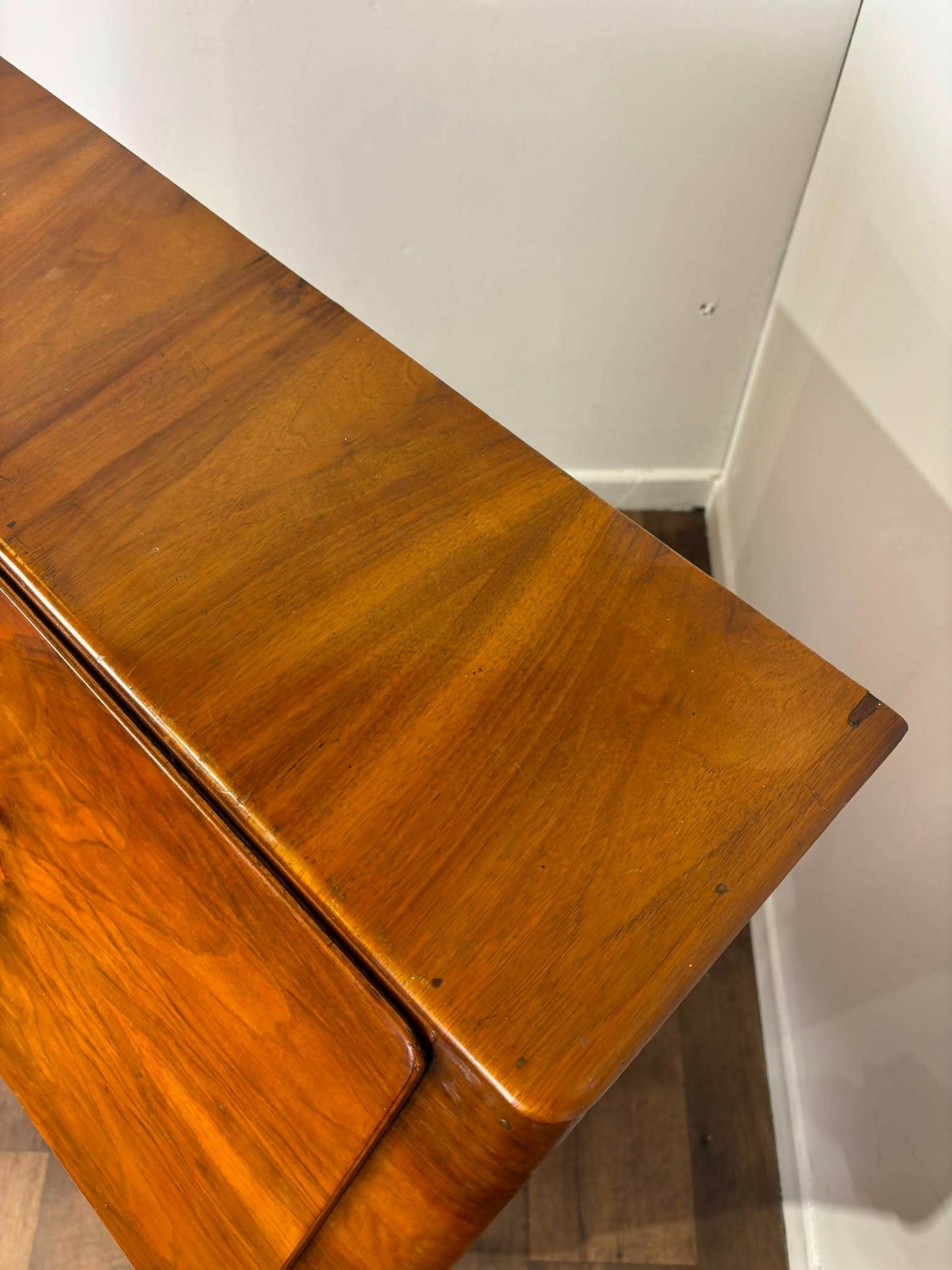Early 20th Queen Anne Style Figured Walnut Bureau