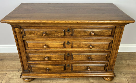 Chest of Drawers Vintage French Style Oak 4 Drawers Carved Cabinet LOT 6258