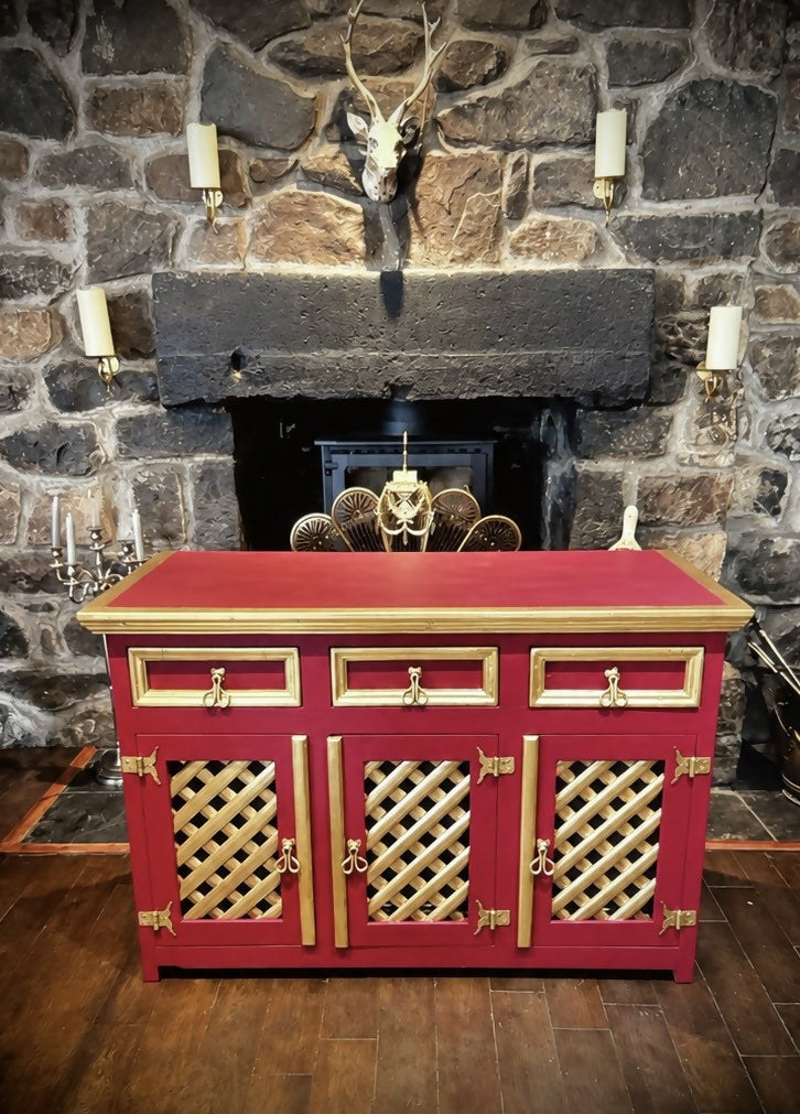 Vintage Chinoiserie Eastern Style Red & Gold Sideboard With Lattice Doors & Lined Interior