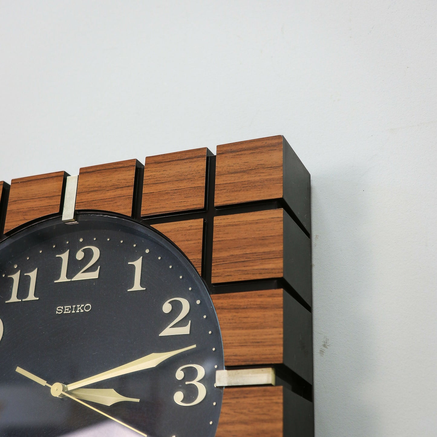 Wall Clock Mid Century Retro Waffle Style. Wood Effect Quartz Clock