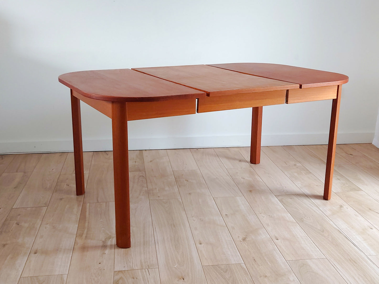 Mid century retro dining table by Beaver and Tapley