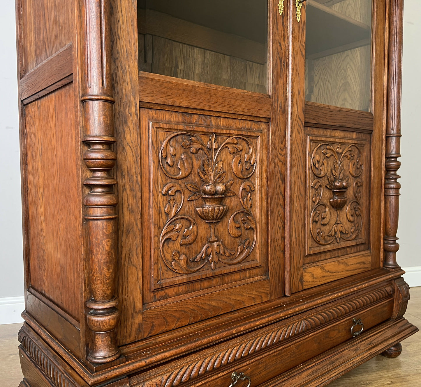 Bookcase Antique French Style Glazed Display Cabinet Oak Sideboard LOT 6462