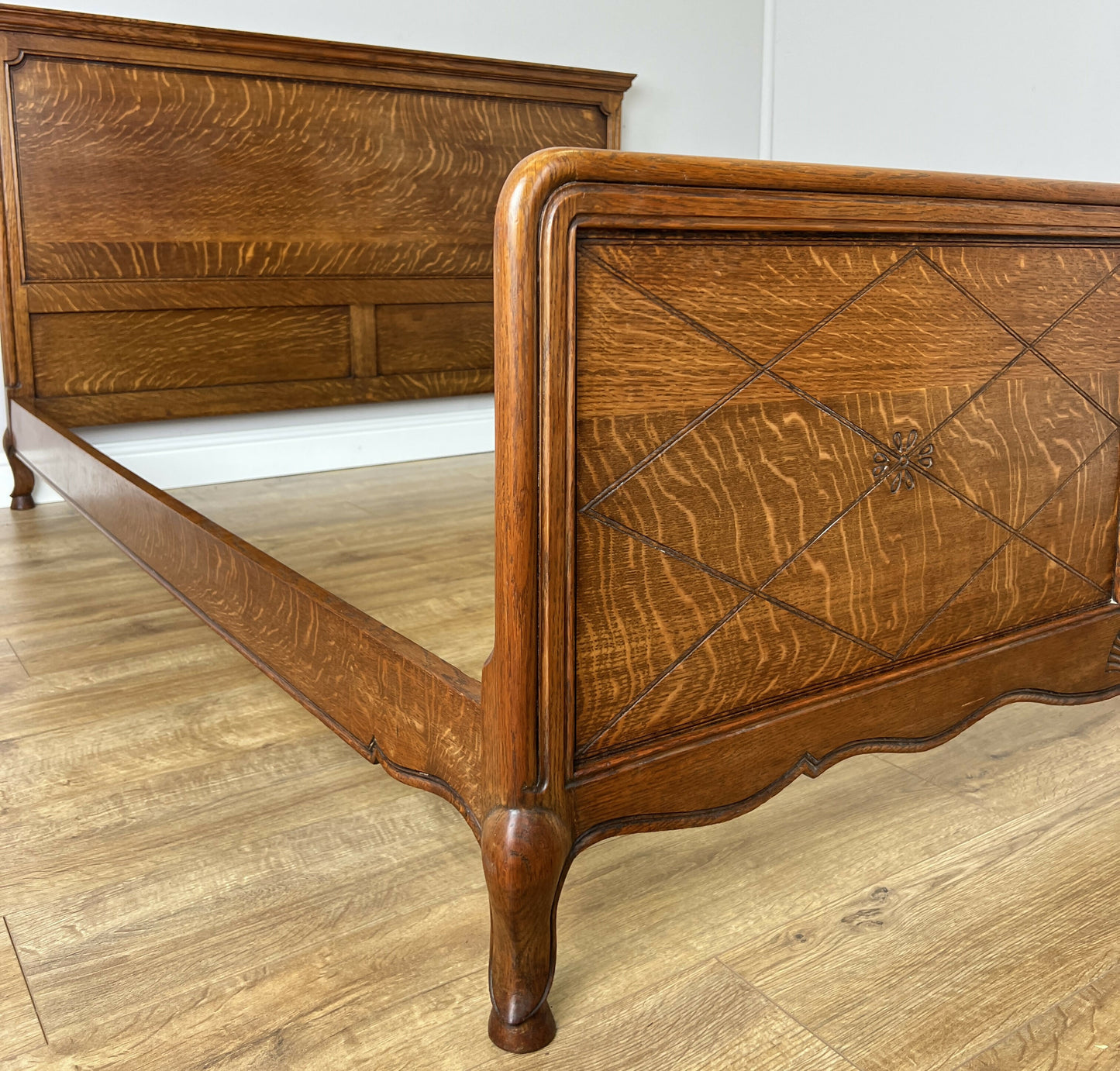 Bed Vintage French Louis XVI Oak King Size Bed Frame Carved Headboard LOT 6383