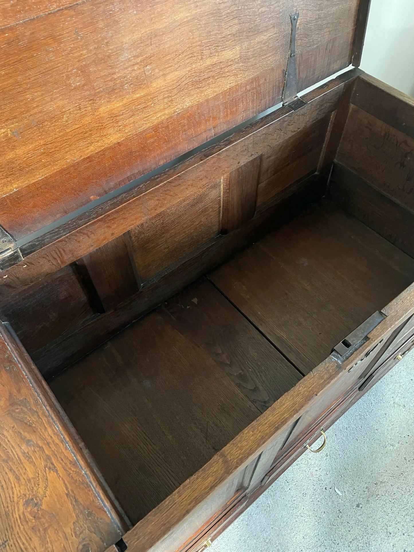 An antique 18th century mule chest / blanket box