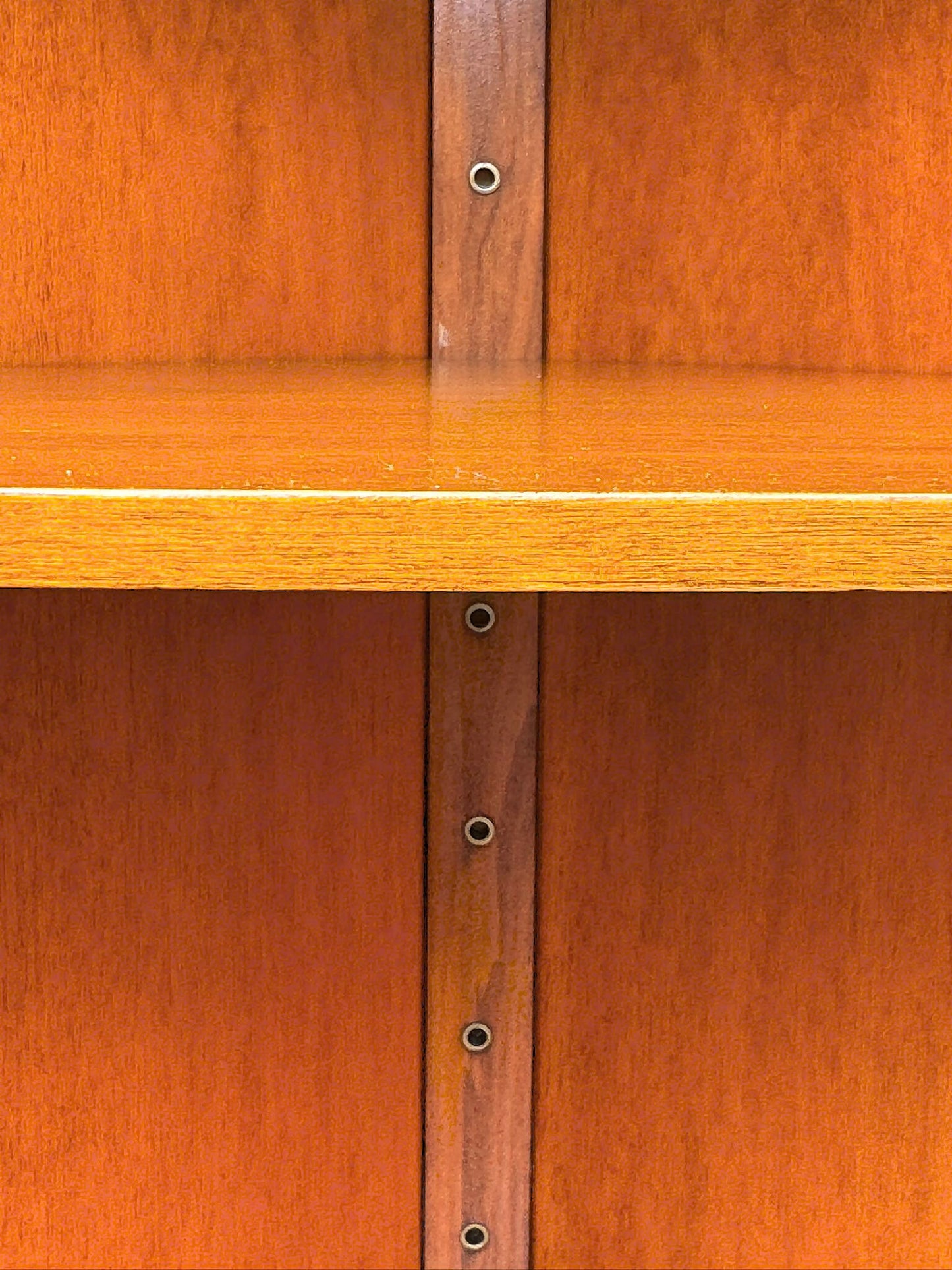 Yew Wood Corner Cabinet / Corner Cupboard Reprodux Bevan Funnel