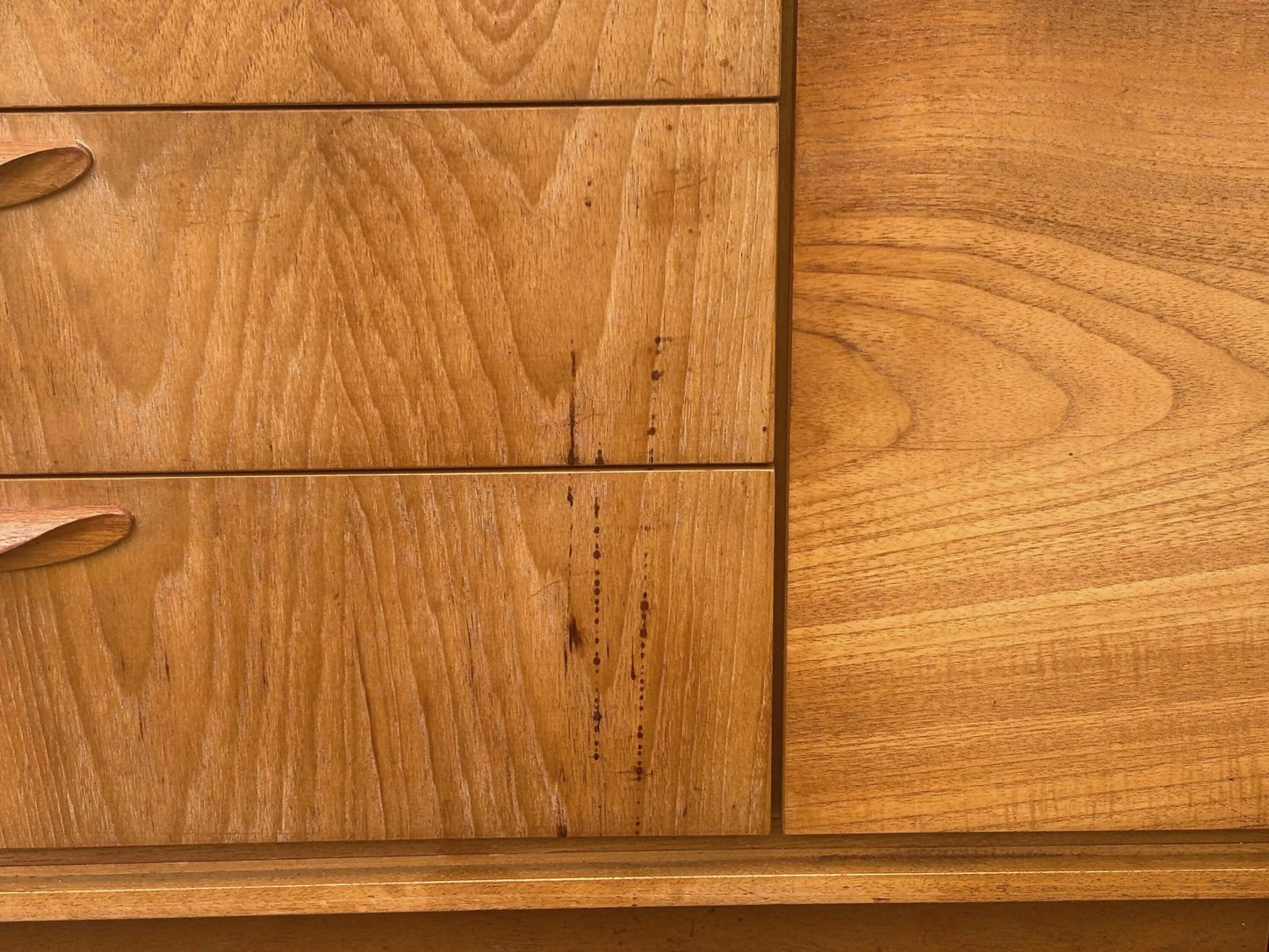 Mid Century Teak Sideboard By Austinsuite c.1960s