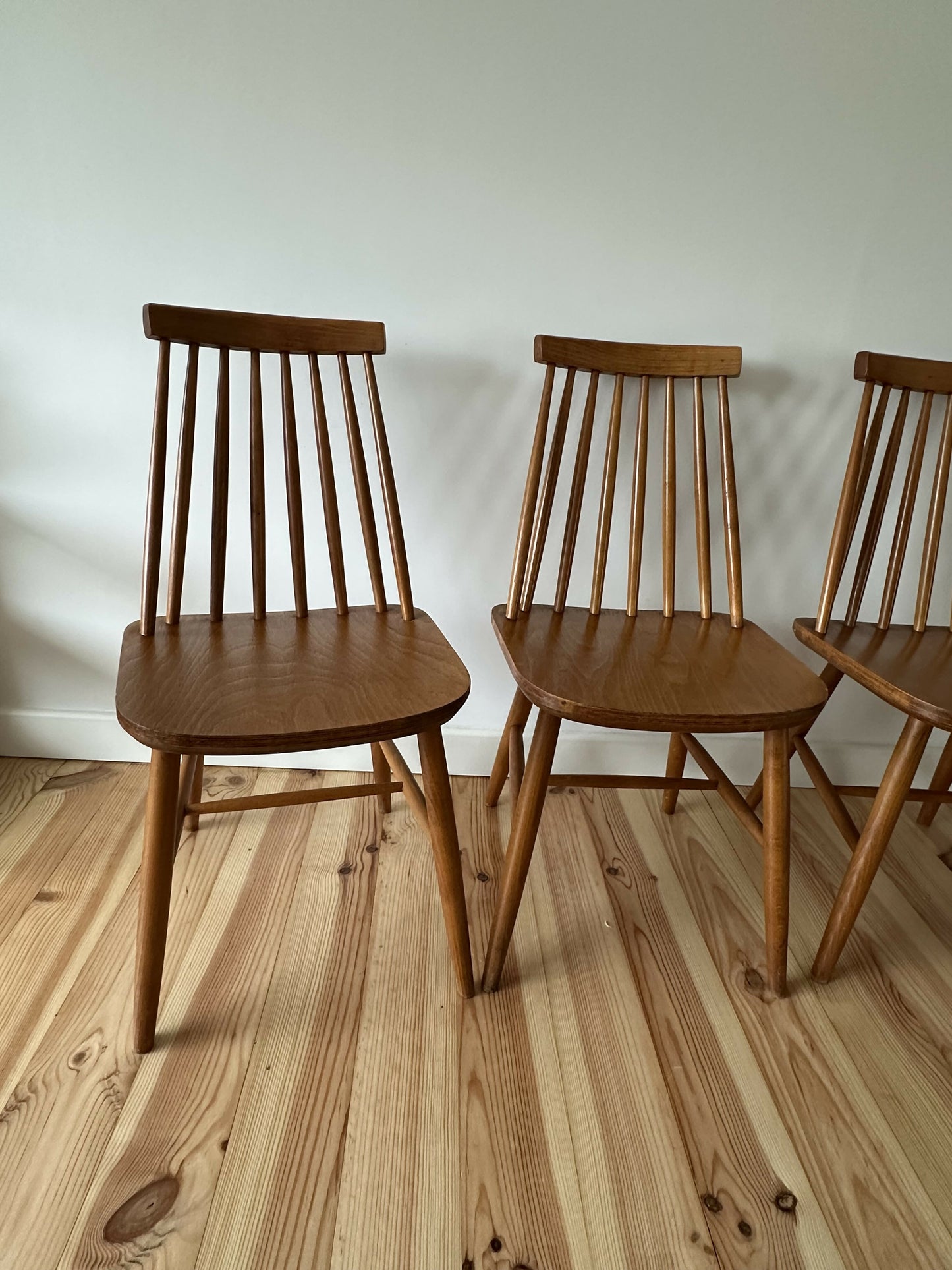 Vintage Set of 4 Mid Century Ercol Style Dining Chairs Stick Back Beech Chairs