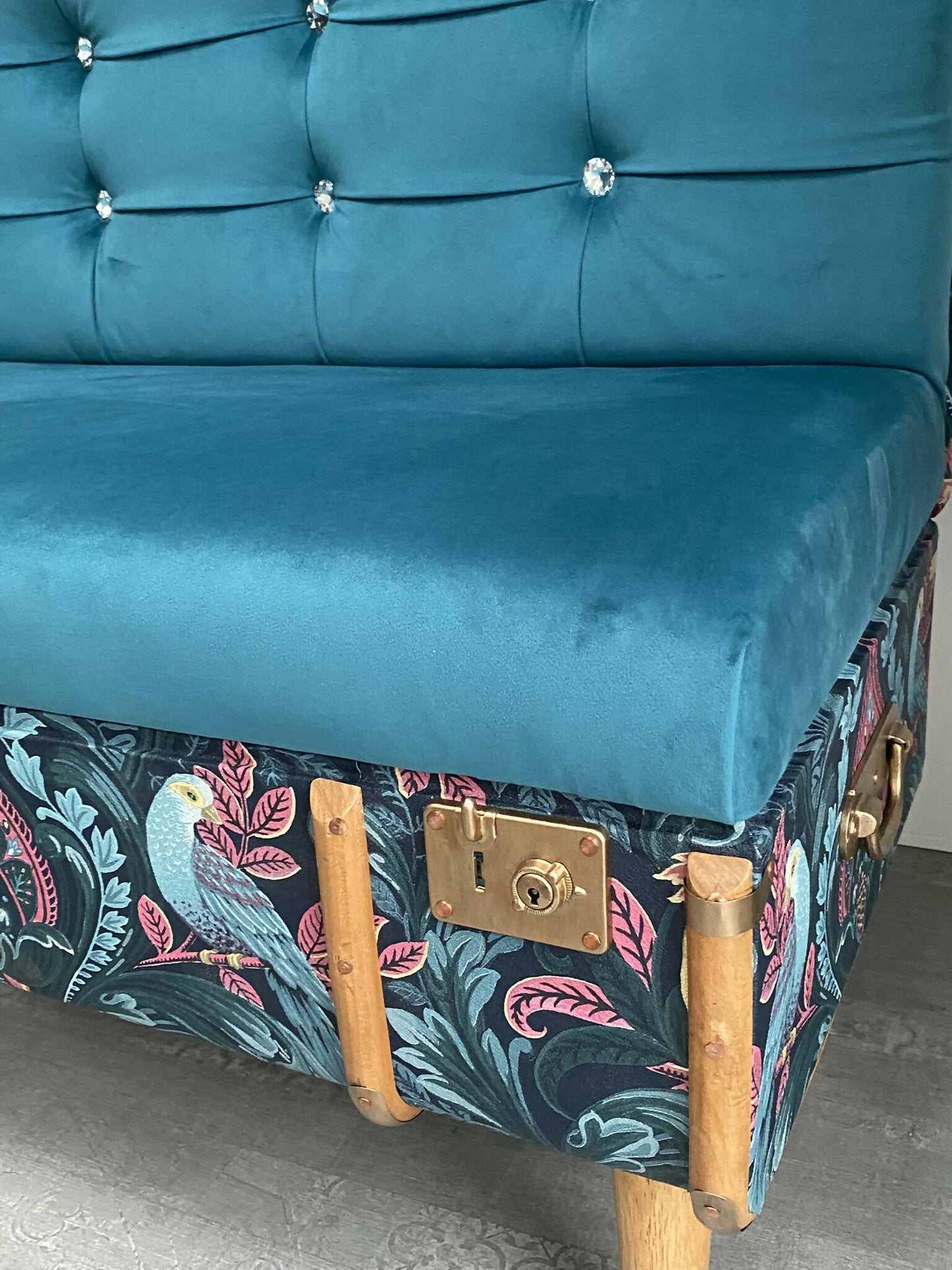 Vintage Trunk Chair - Kershaw