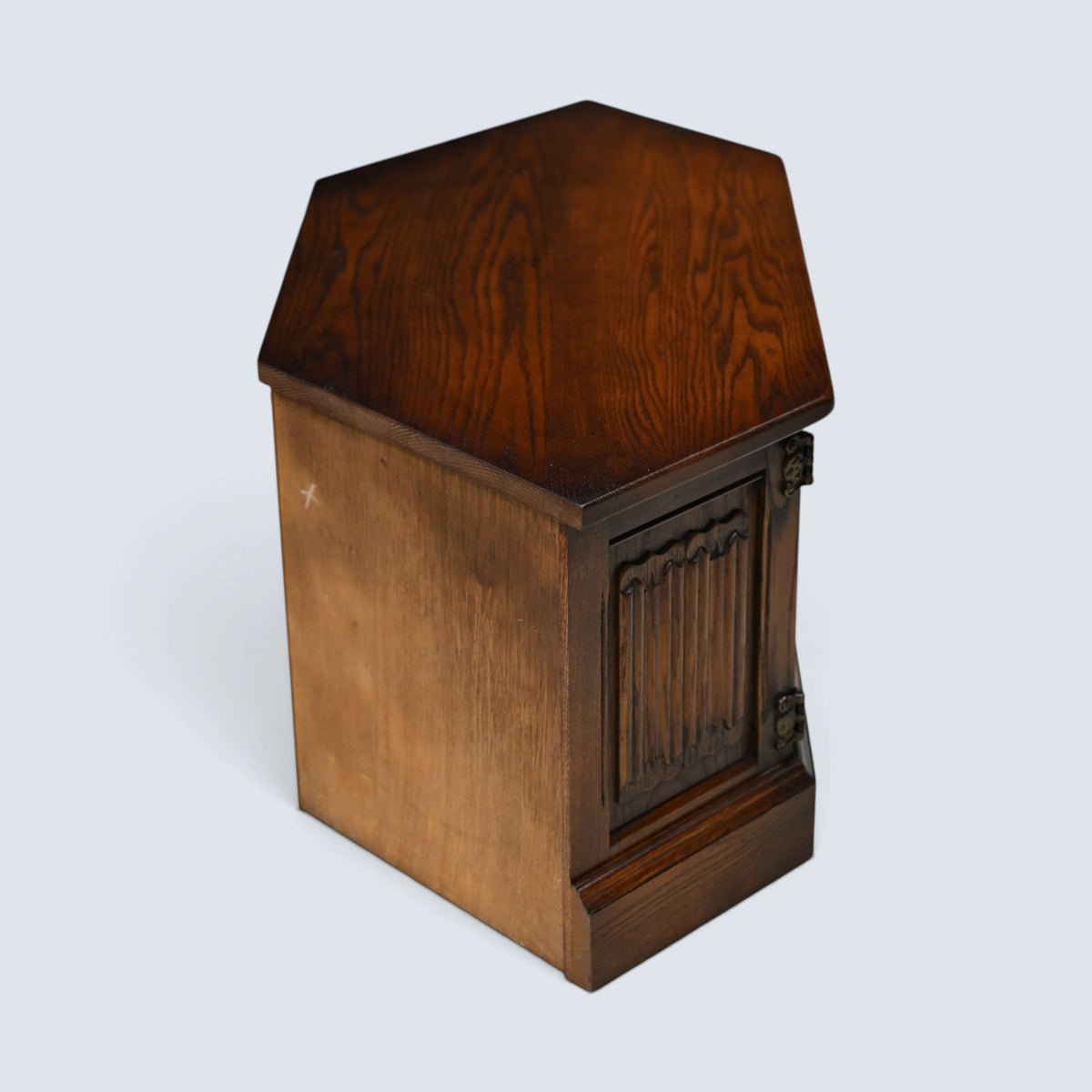 Old Charm Corner TV Stand / Video Cabinet Tudor Brown Finish FREE UK Delivery*