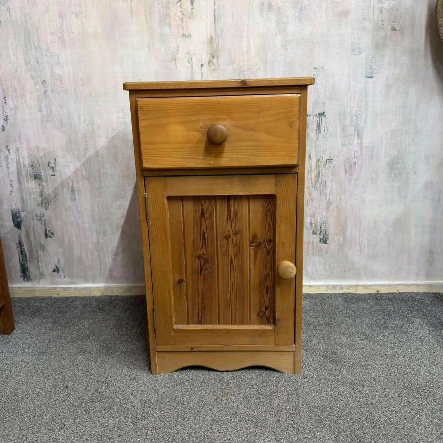Pine Side Pot Cupboard Single Drawer Over Cupboard Knob Handles Scalloped Edge