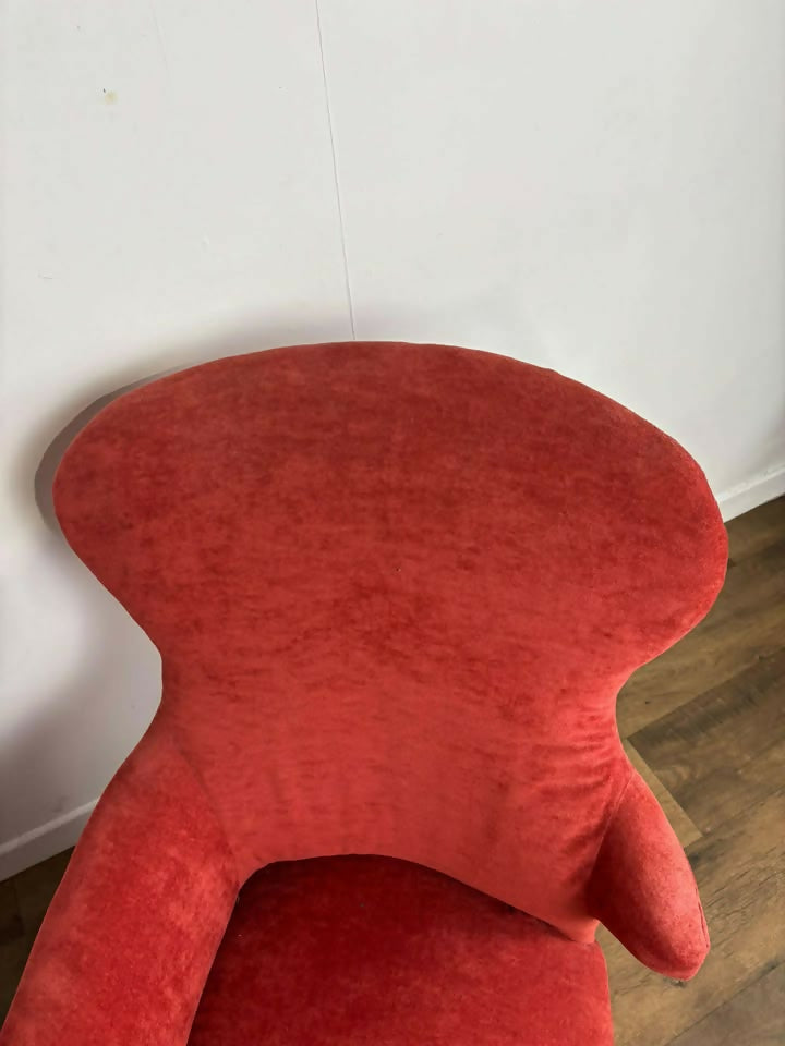 Victorian Mahogany Framed Chaise Longue with High Back and Elbow Rest