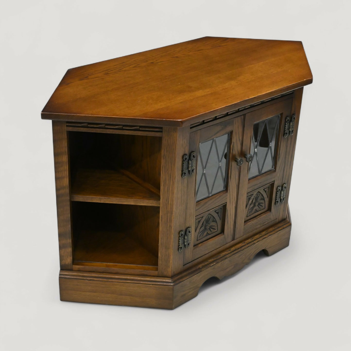 Old Charm Corner TV Stand Video Cabinet Model 2441 Light Oak FREE UK Delivery. SBR10947/1709E