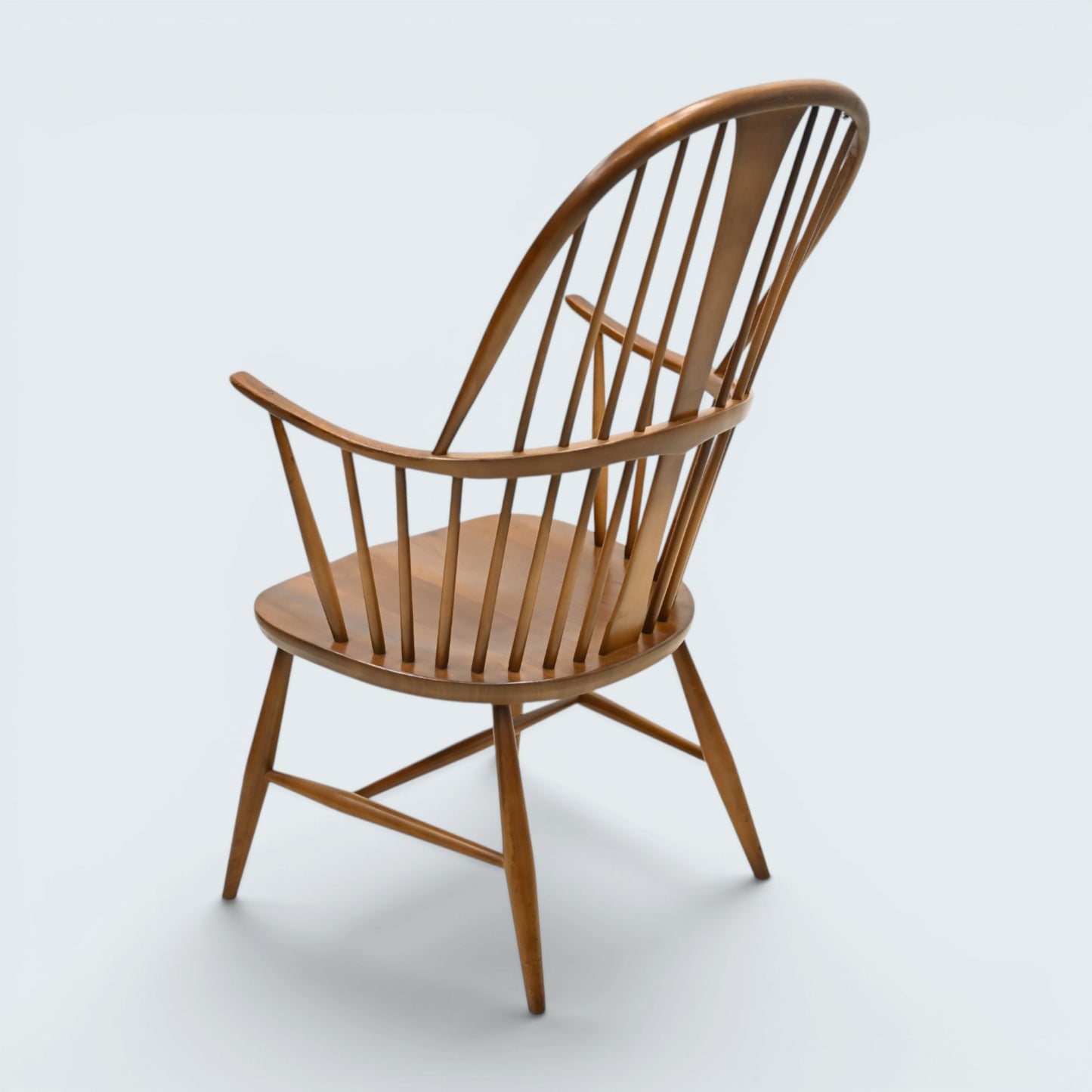 An Ercol Chairmakers Chair Windsor Bow Back Golden Dawn Model 472 FREE Delivery*