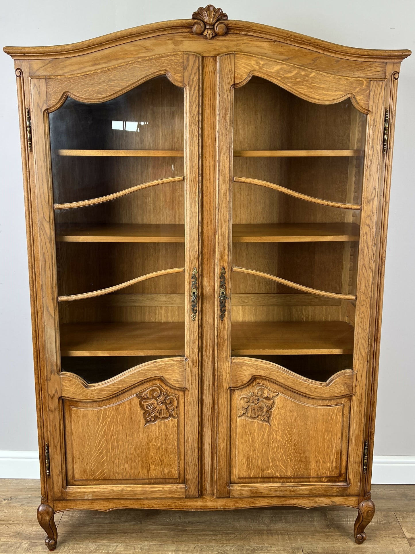 Bookcase Vintage French Louis XVI Oak Display Cabinet Carved Sideboard LOT 6346