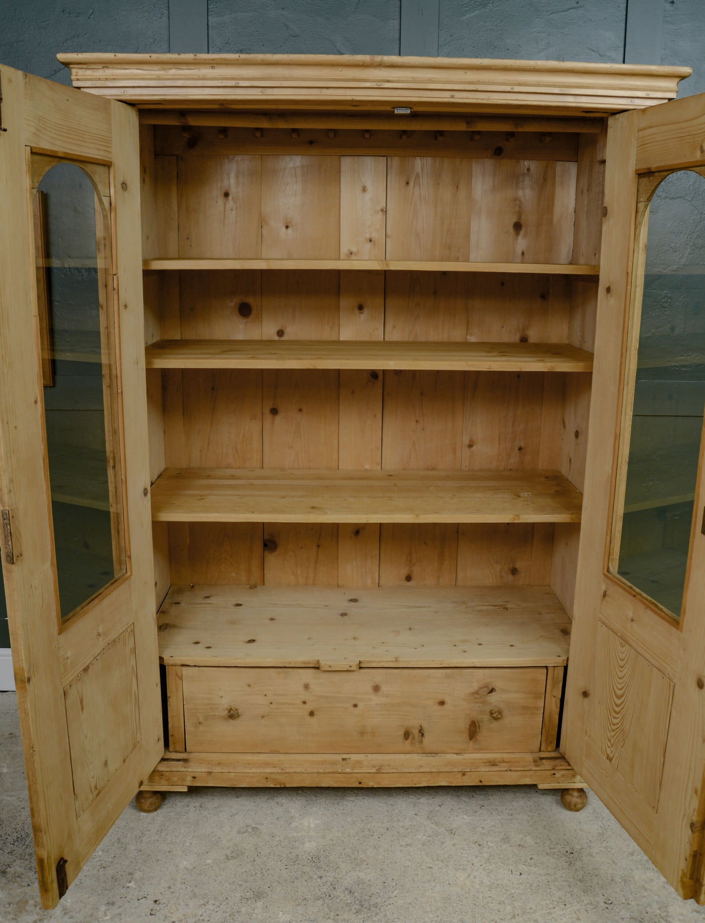 Farmhouse Pine Pantry Larder Cupboard / Housekeepers Cupboard / Wardrobe